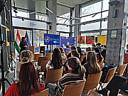 A 12.A látogatása az Európa Pontba